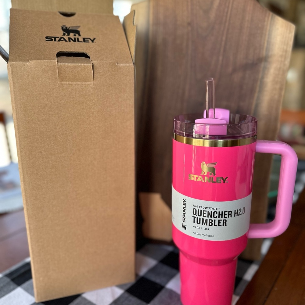 Stanley's Limited Edition Black Friday 40-ounce Quencher H2.0 FlowState Tumbler